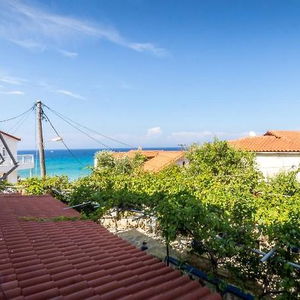 Hotel Velendzas Holidays cazare Alikanas