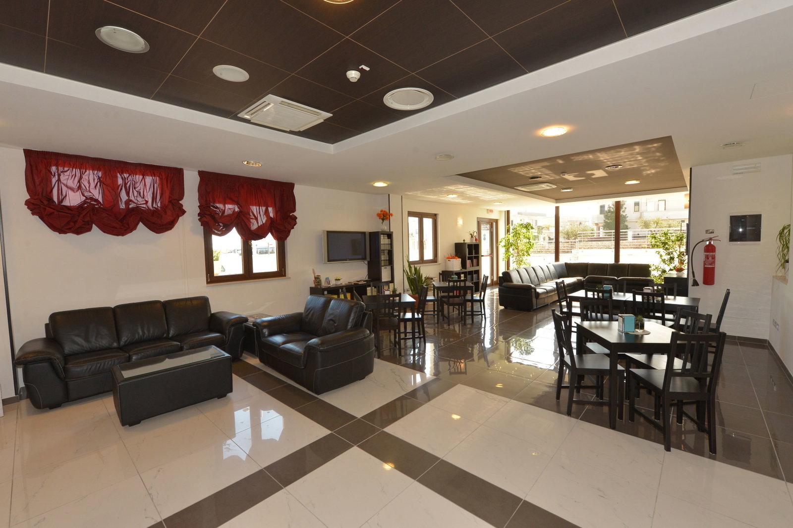His Majesty Hotel