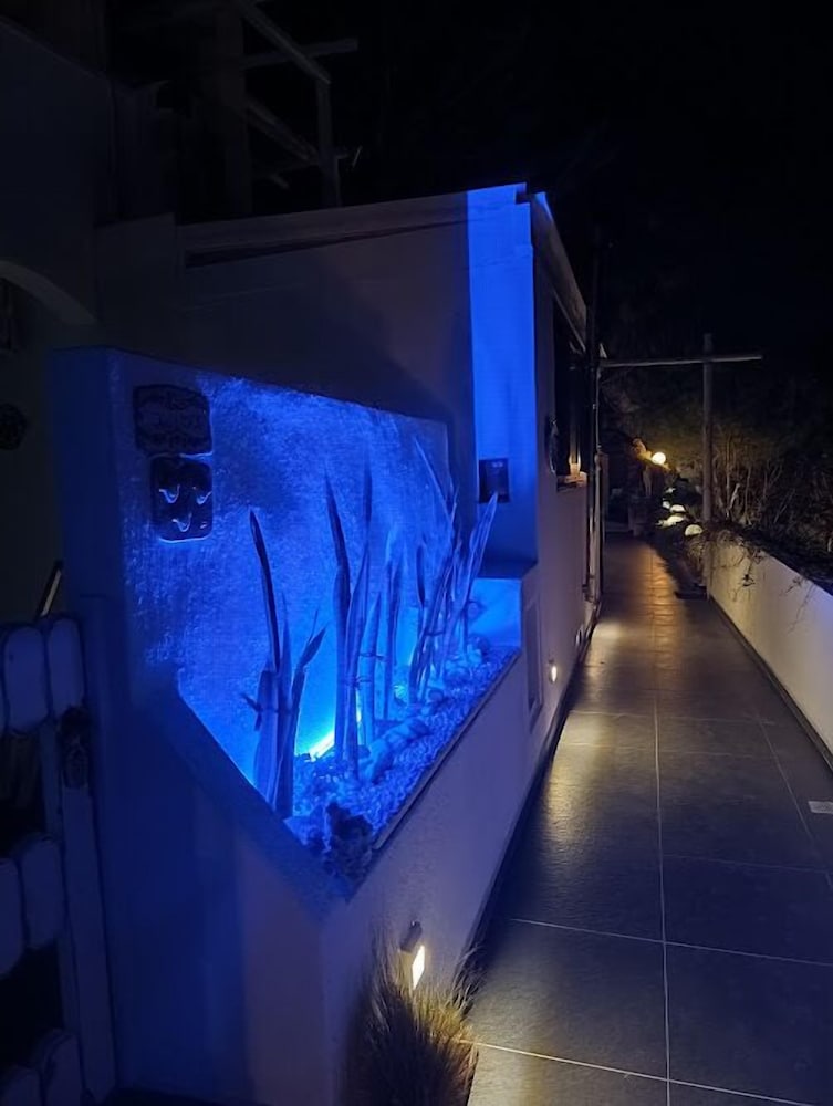 Hotel Moschatos Beach House