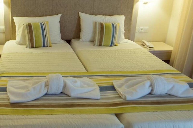 dal travel Irene Apartments