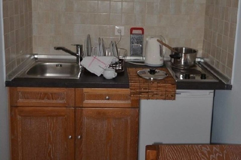 dal travel Irene Apartments