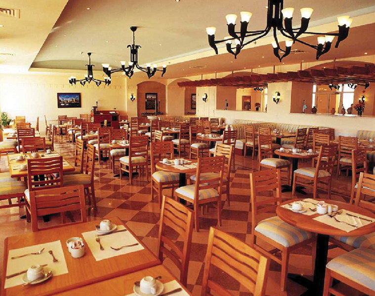 The Three Corners Ocean View Hotel