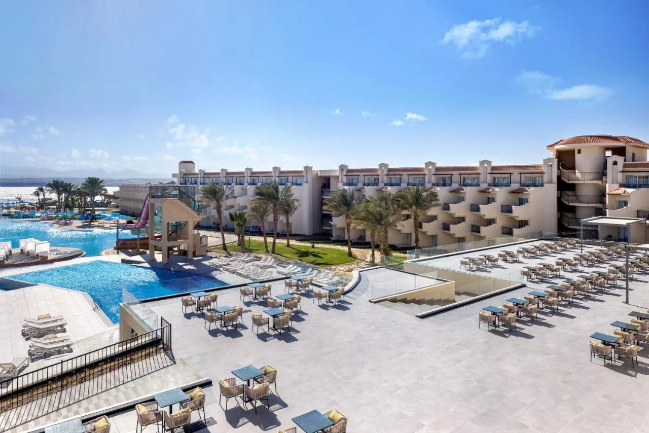dal travel The V Luxury Resort Sahl Hasheesh