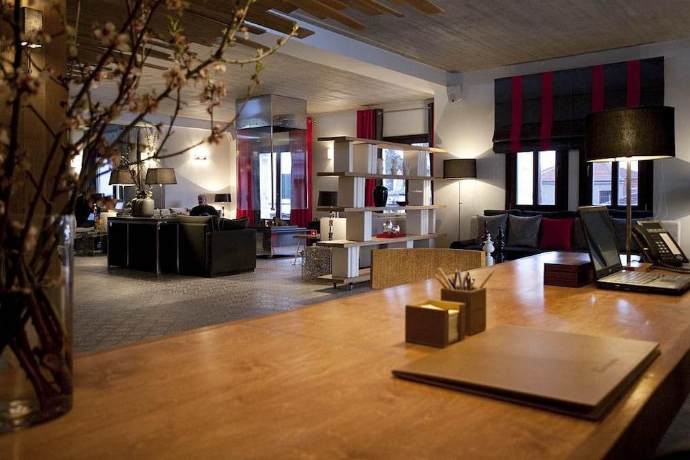 Despotiko Hotel