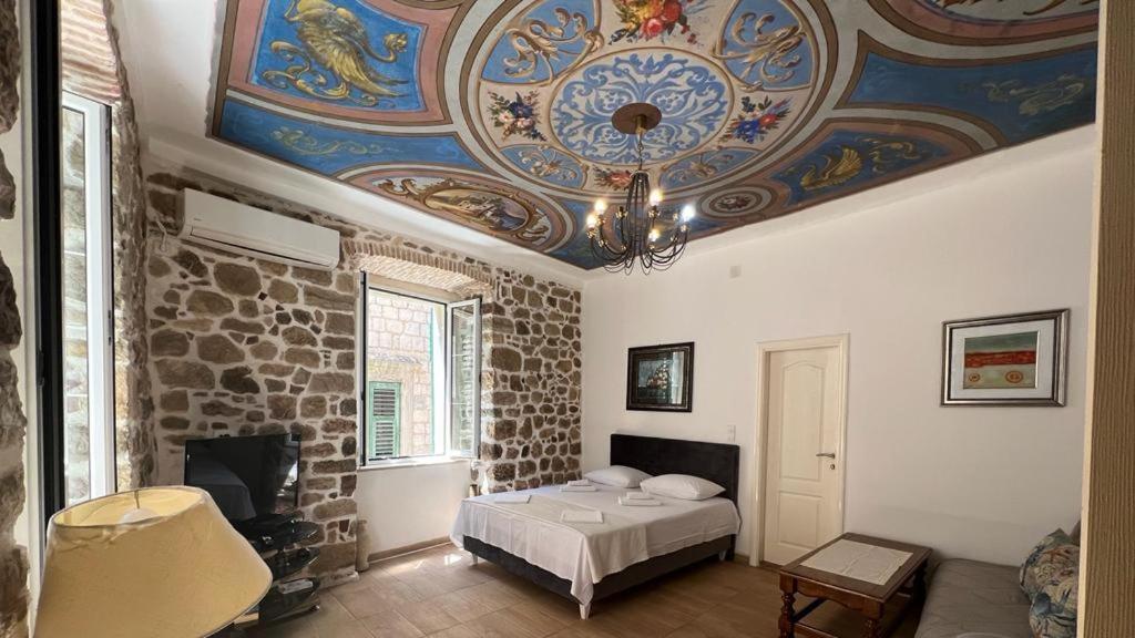 Hotel Royal House