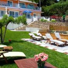 Hotel Napoleon Apartments cazare Palaiokastritsa