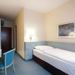 Hotel Mercure Hotel Stuttgart Zuffenhausen cazare Stuttgart