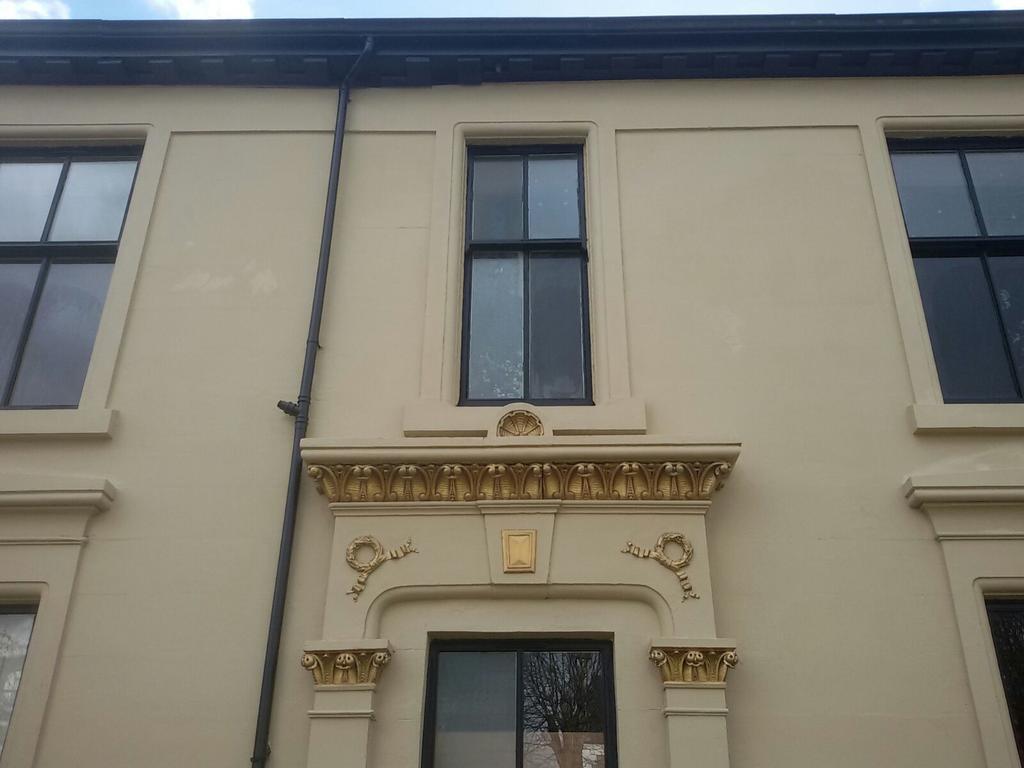 Crosshill House