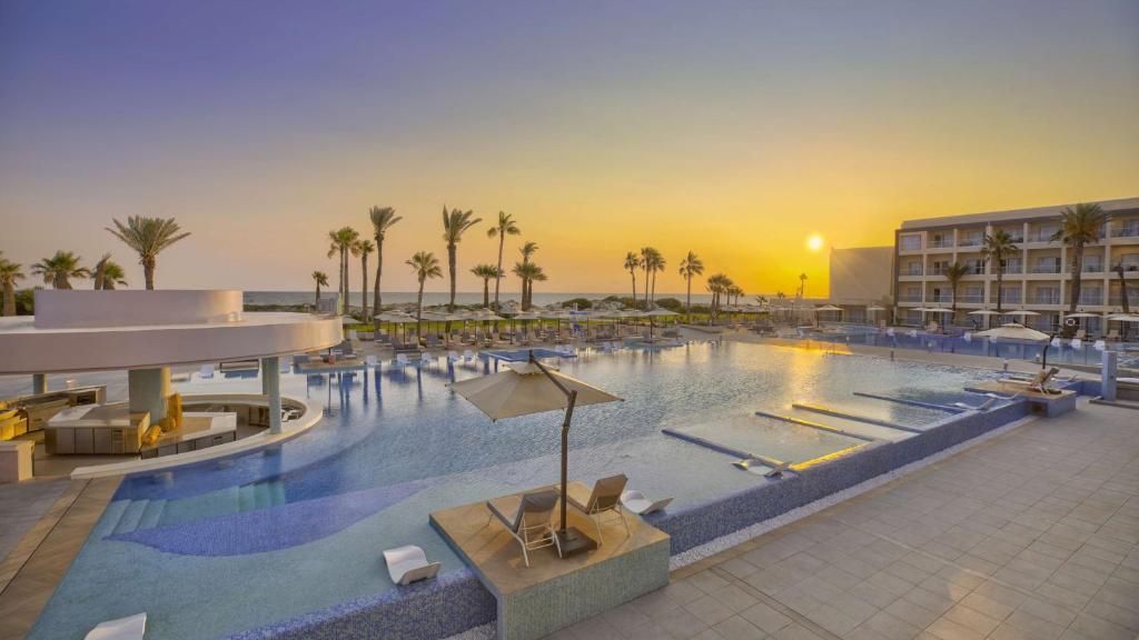 dal travel Hilton Skanes Monastir Beach Resort