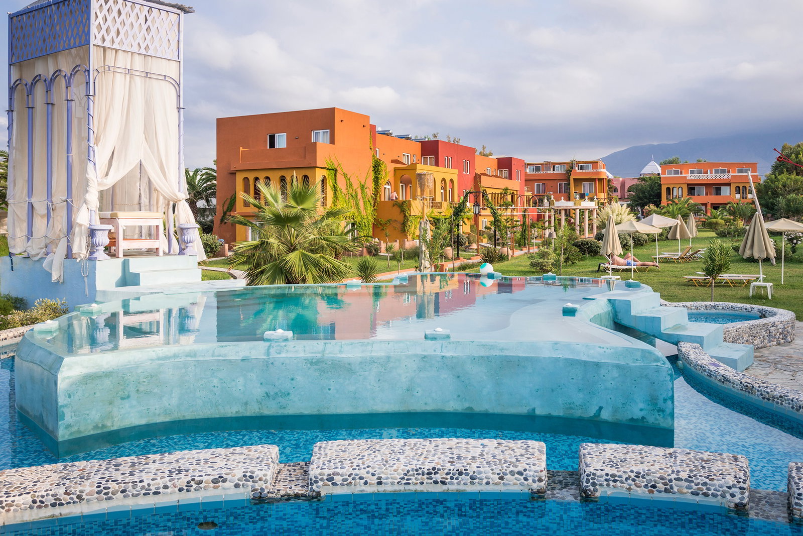 Hotel Orpheas Resort Hotel