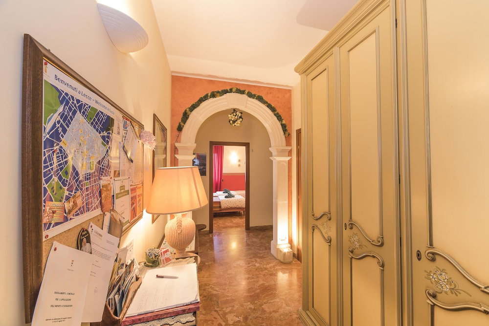 Hotel Aurora Rooms