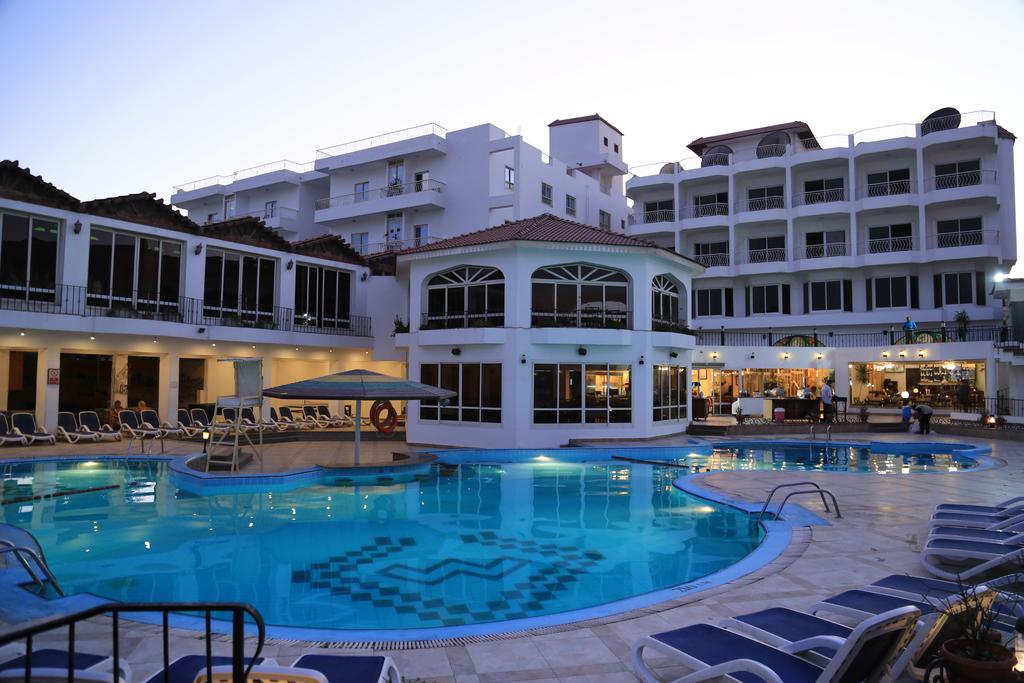 dal travel Mina Mark Resort