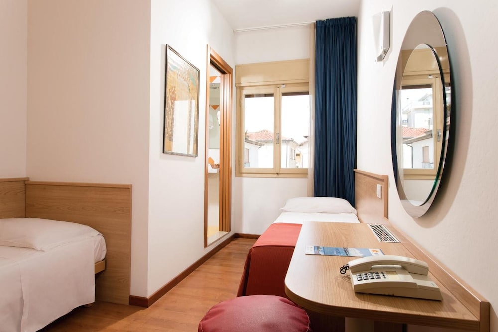 Hotel Diana