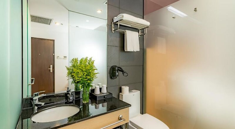 Bay Hotel Ho Chi Minh