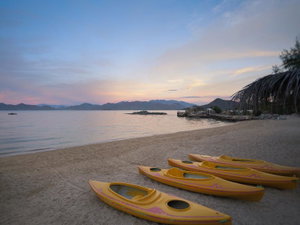 Hotel L'alya Ninh Van Bay cazare Ninh Hoa