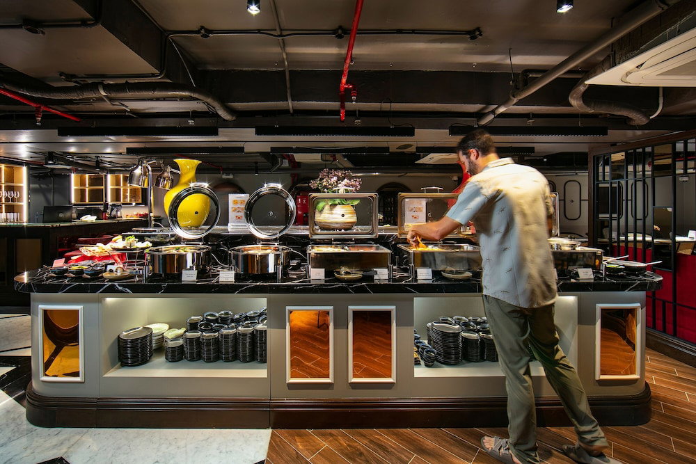 Hanoi Lion Boutique Hotel