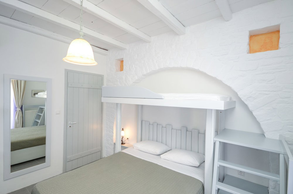 Santa Katerina Studios & Apartments