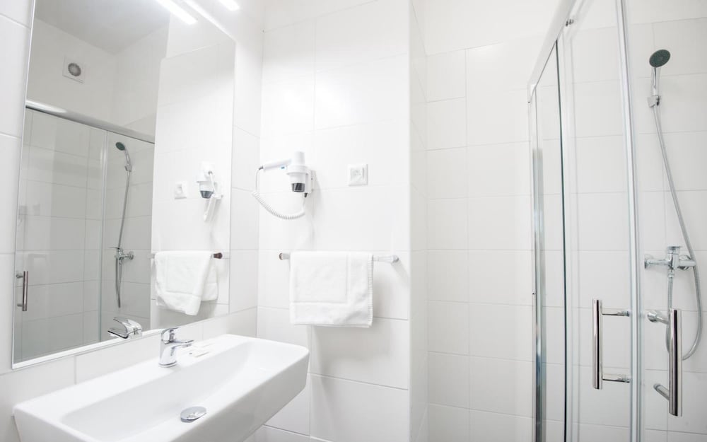 Hotel Bluebell Bandb