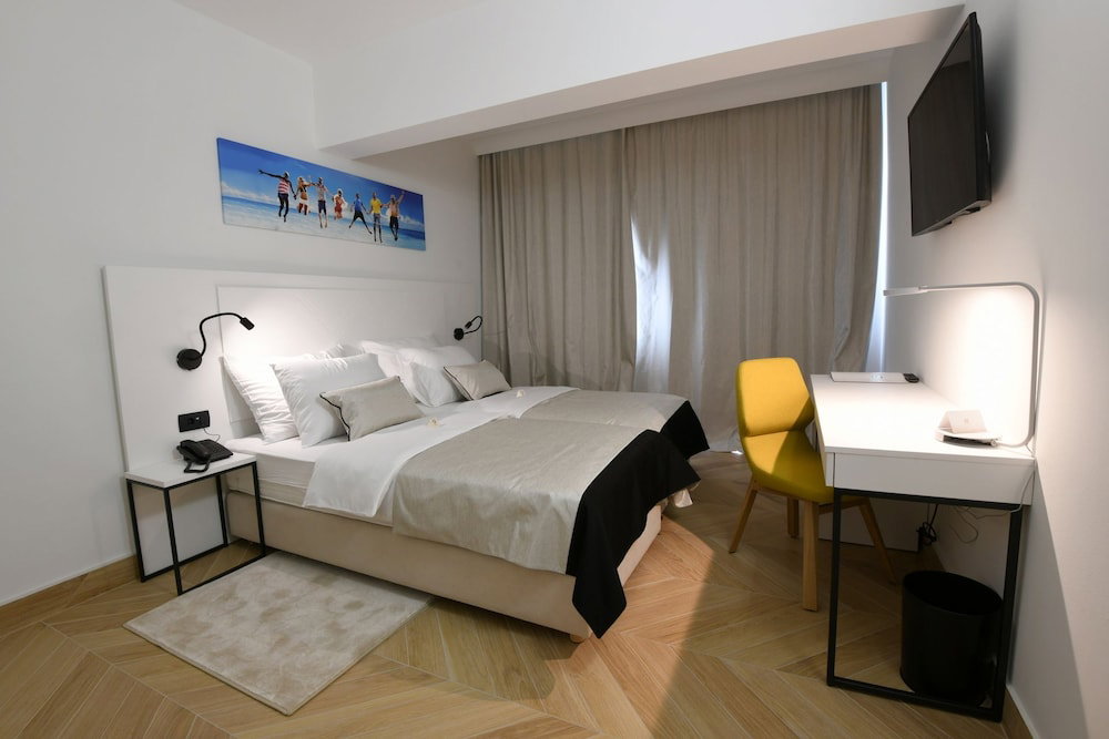 Hotel Aparthotel Milenij