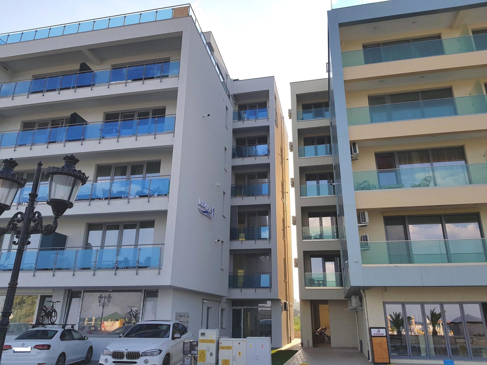 WAVE 2 PROMENADA APARTMENTS.