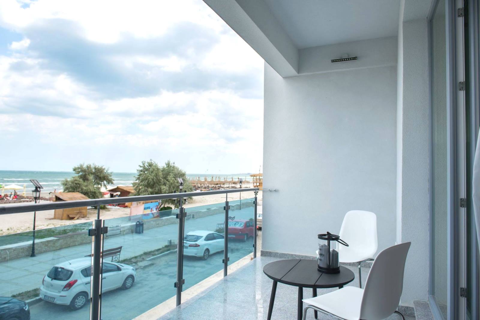 Wave 1 Promenada Apartments