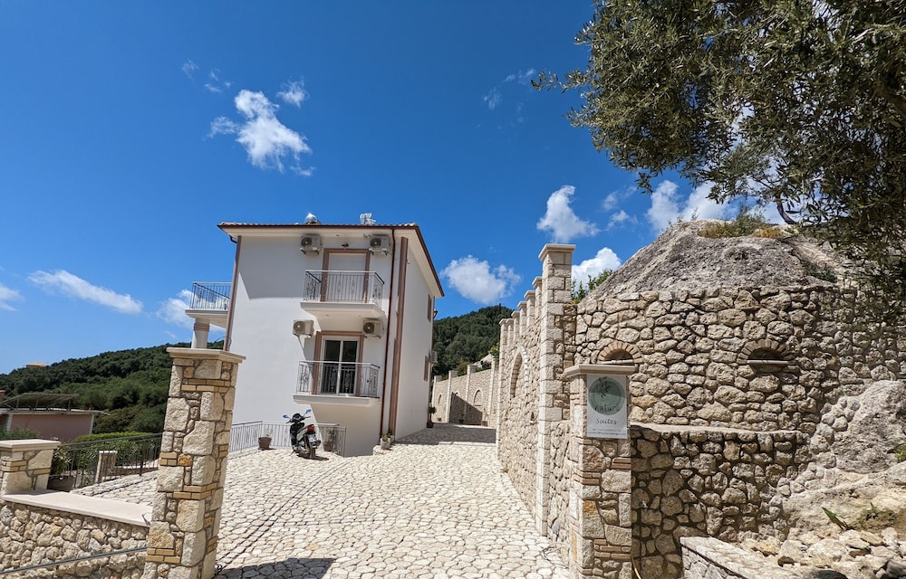 Hotel Natura Luxury Suites Parga