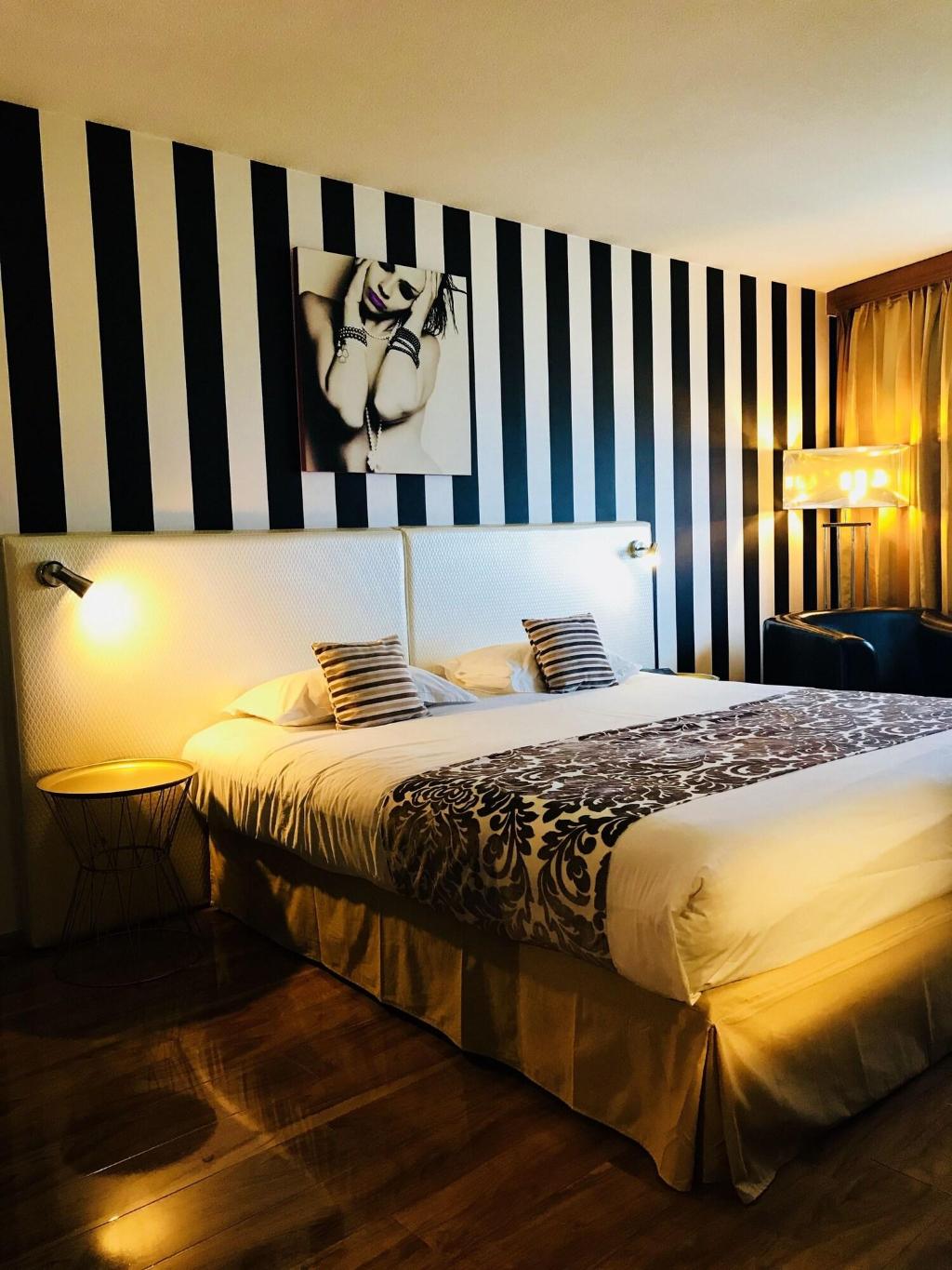 Grand Hôtel De Nîmes