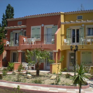 Hotel Courtinn Aqua cazare Avignon