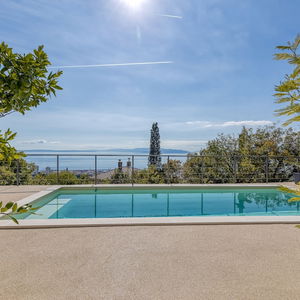 Hotel Pool Apartment Happy Sound cazare Rijeka