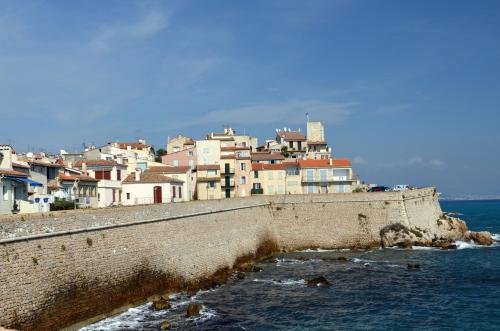 Hotel Grand 2 Pièces Rénové Climatisé, Vieil Antibes, Proche Port