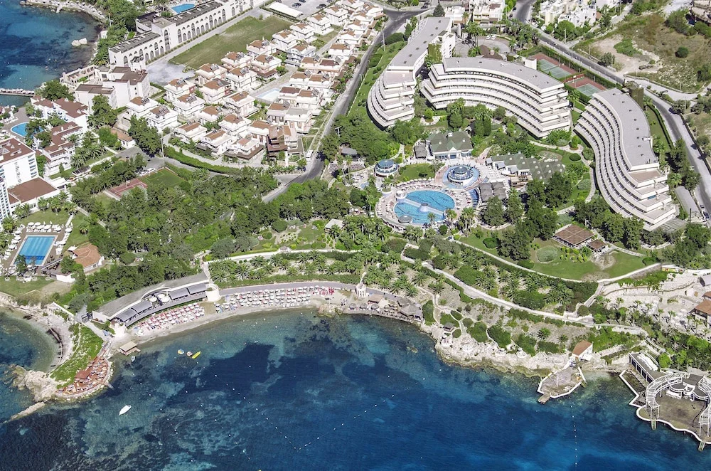 Hotel Grand Blue Sky International