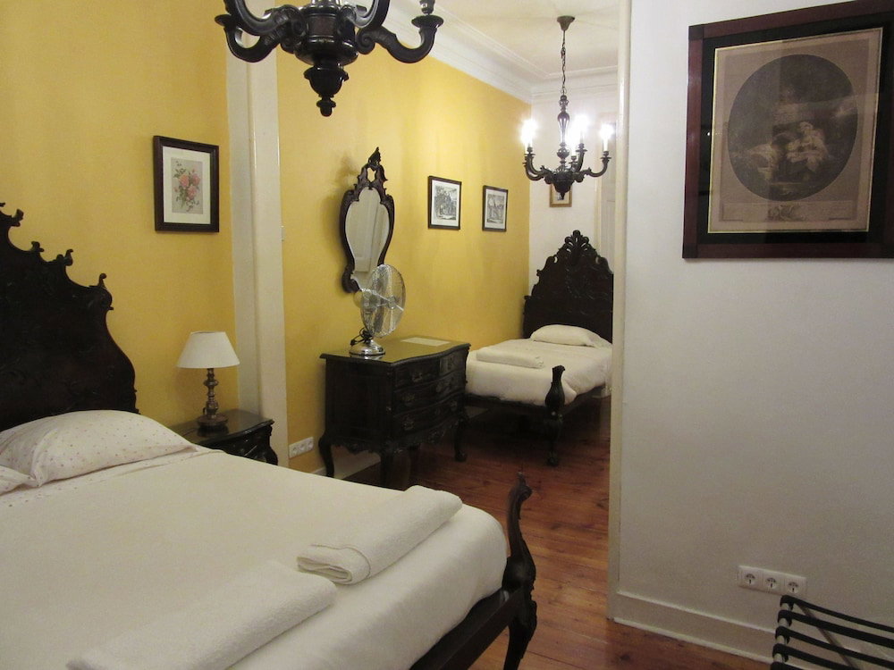 Hotel Bed & Breakfast / Self Catering Family Macedo
