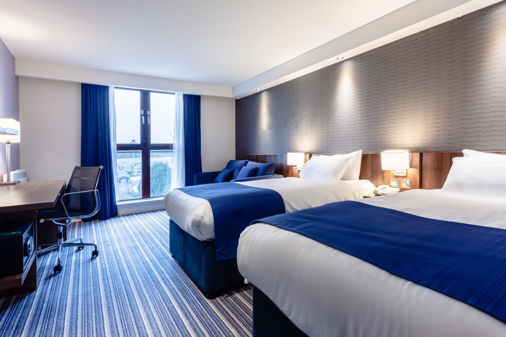 Holiday Inn Express Edinburgh Airport (Ex Quality Edinburgh Airport Hotel)