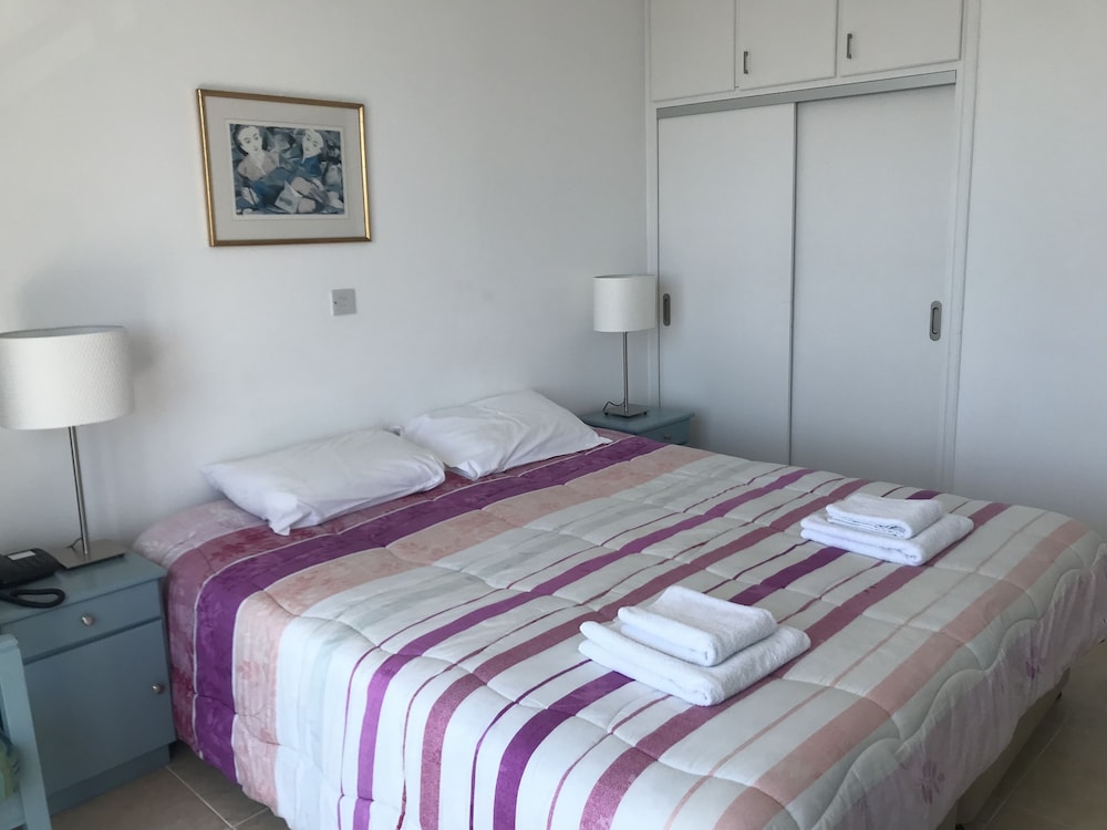 dal travel Axiothea Hotel