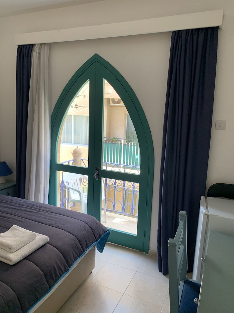 dal travel Axiothea Hotel