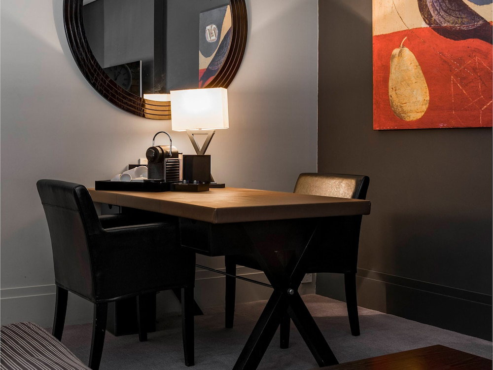 Hotel Dakota Edinburgh (17 Km From Edinburgh)