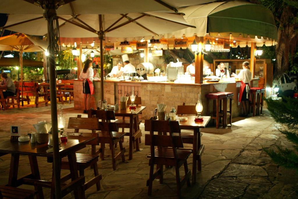 dal travel Dionysos Central Hotel