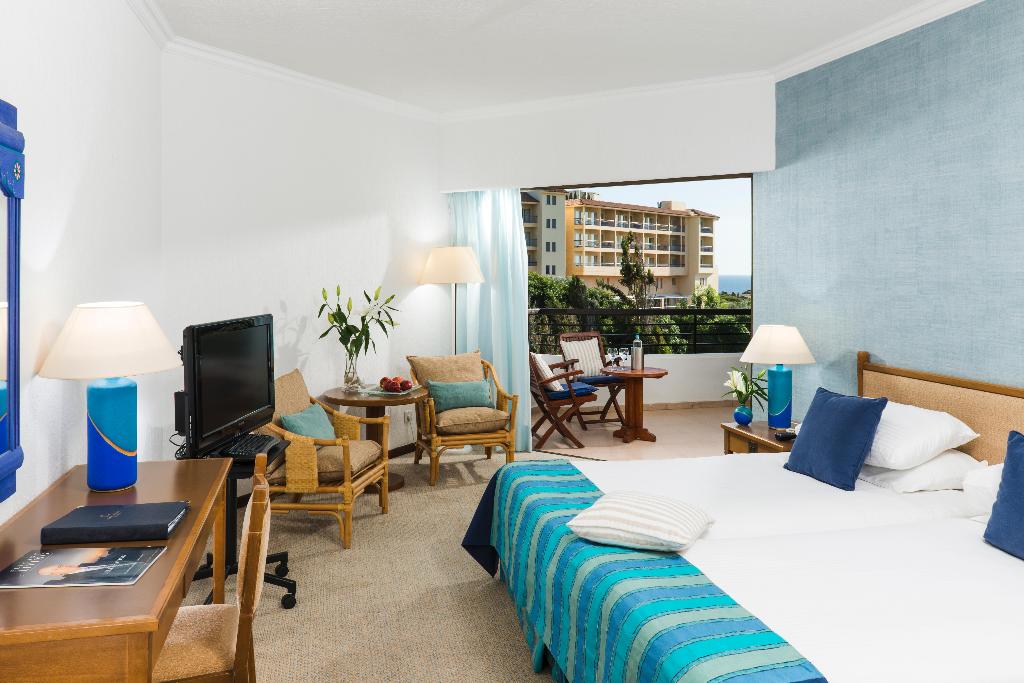 dal travel Coral Beach Hotel And Resort