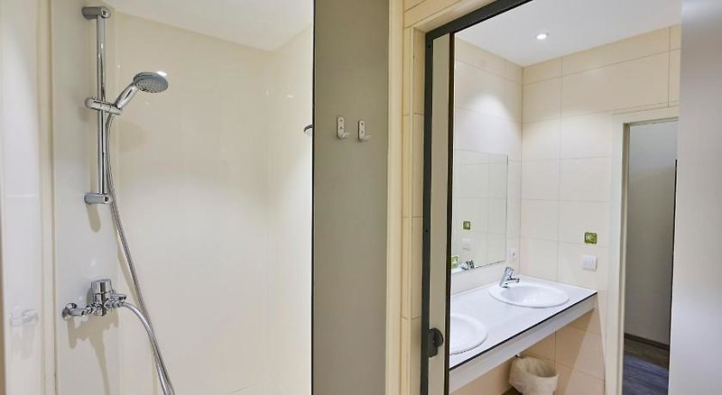 Hotel Auberge De Jeunesse Génération Europe