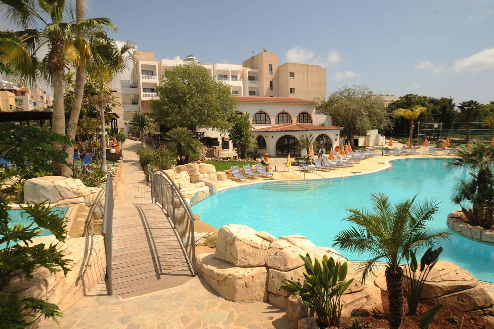 dal travel Mayfair Gardens