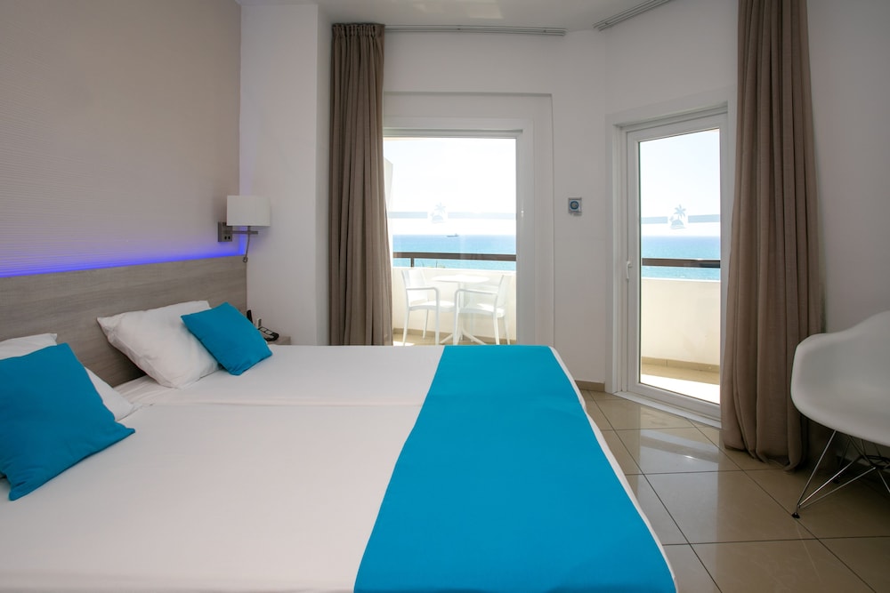 dal travel Les Palmiers Beach Hotel