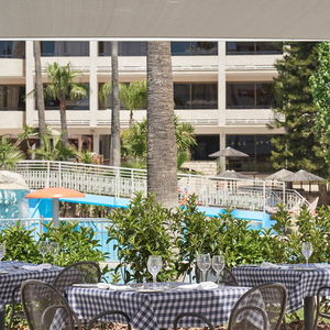 Hotel Atlantica Oasis Hotel And Gardens cazare Limassol