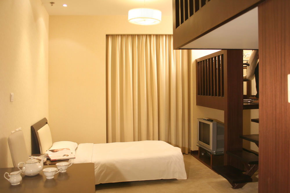 Hotel International Service Apartments