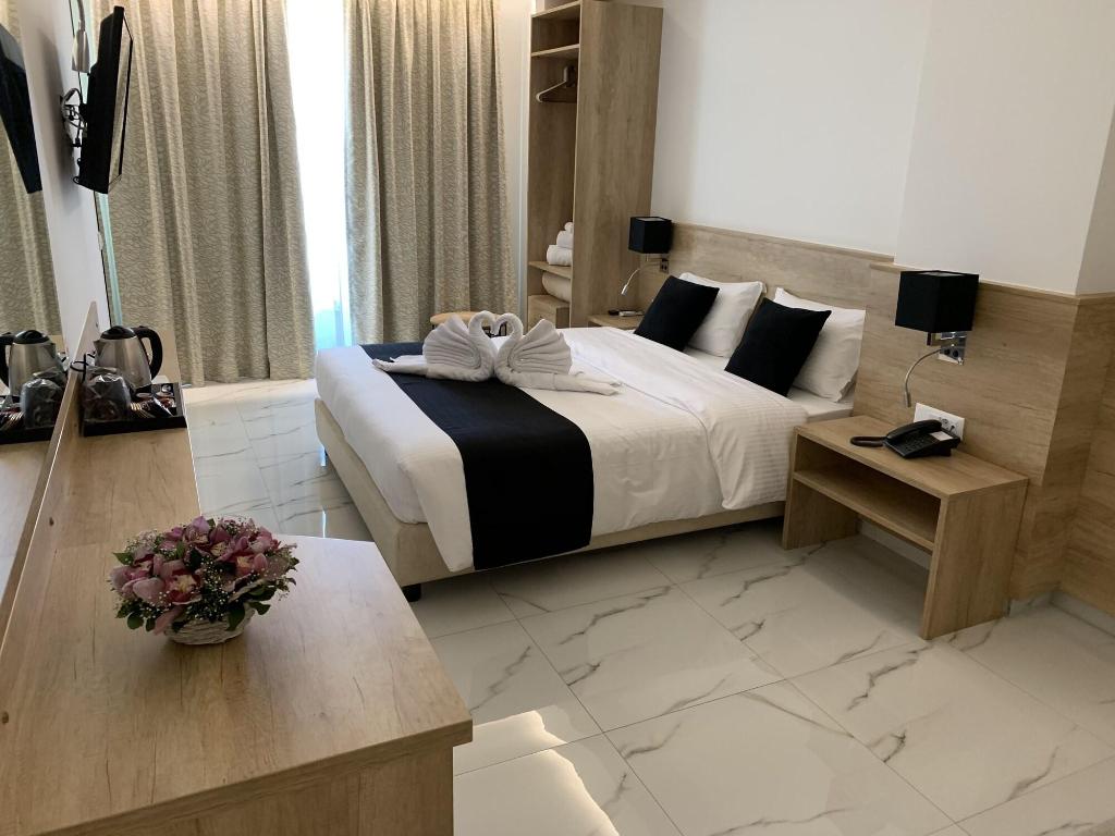 Hotel Marvel Deluxe Rooms