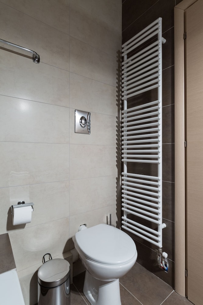 Upstreet Stylish & Spacious 2bd Apt-thiseio