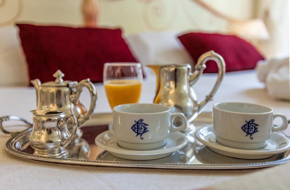 Colomba D'Oro Hotel