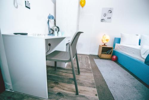 Hotel Lola Almost Home