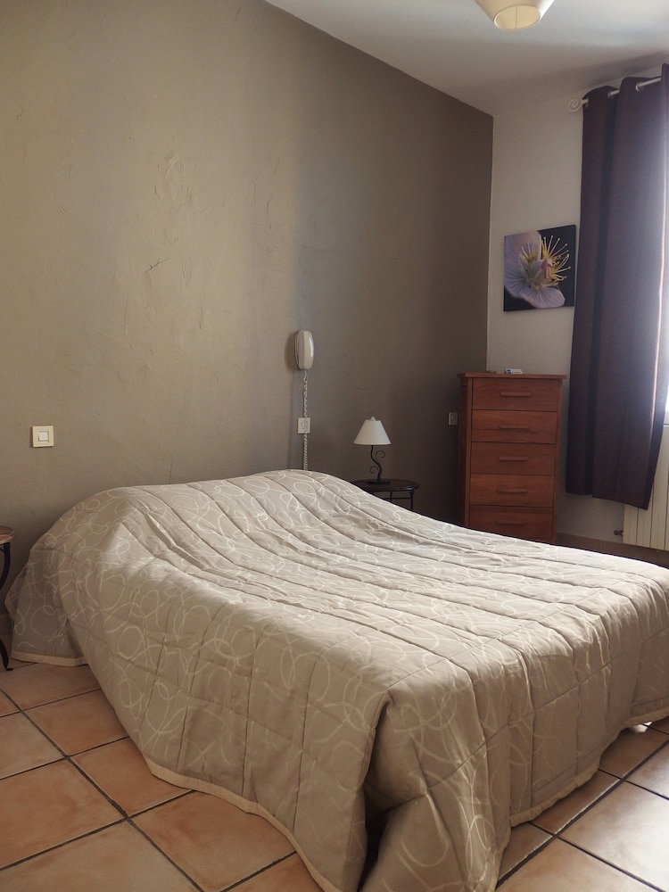Hotel Au St Roch Hotel Et Jardin
