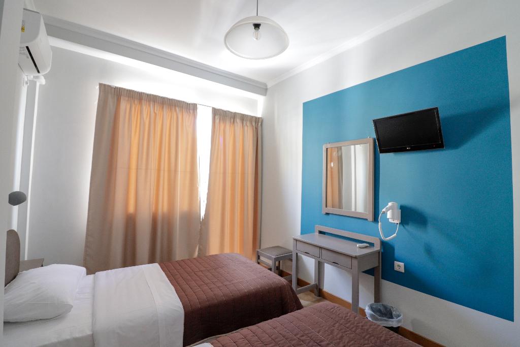 dal travel Athens Hawks Hostel