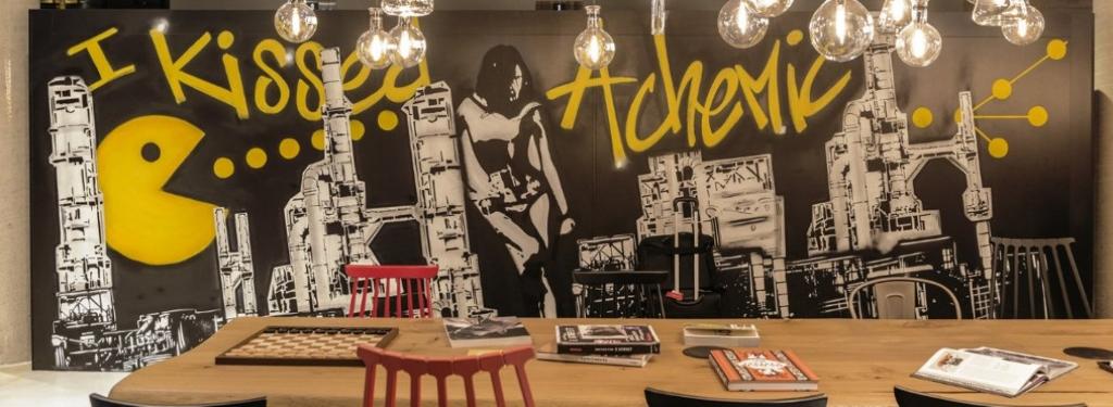 Moxy Glasgow Merchant City